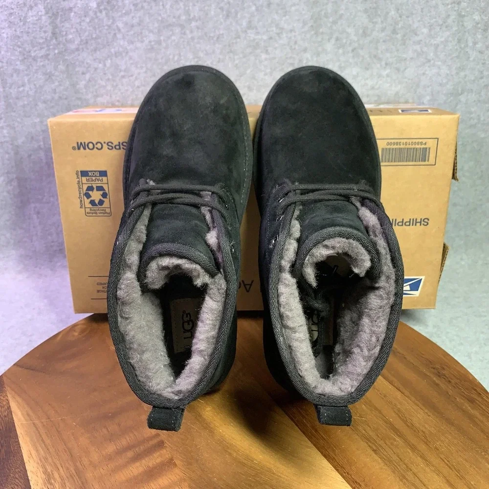 UGG Neumel Boots Mens Size 7 Black Suede Chukka Shearling Lined Ankle Casual EUC